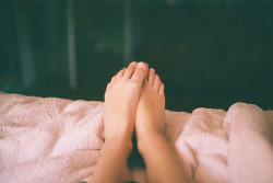 merblooded:  Toes (by Lauren Bowers) 