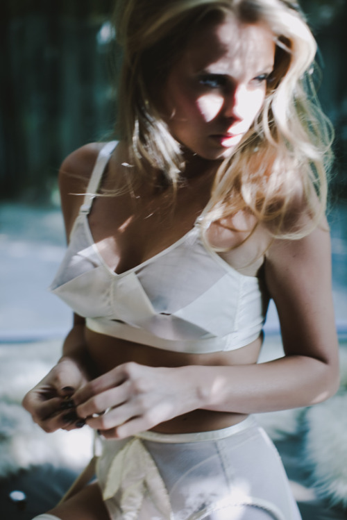 Porn  KRISTINA (white lotus lingerie - profile) | photos