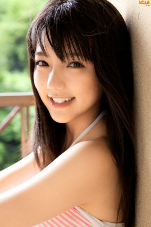 shashinmeister:  kageura33:  可愛い女の子画像は思わず保存したくなるよな。 40枚｜ダラ見堂  真野恵里菜