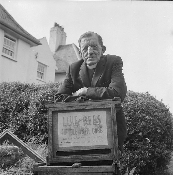 formicarius:
“ “Live Bees - Handle With Care” The Reverend W. R. Williams, Llangwyllog, who wrote a book on beekeeping to raise money to repair his church.
http://www.flickr.com/photos/llgc/6684214587/in/photostream/
”
B.