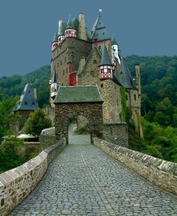 Bluepueblo:  Burg Eltz Castle, Germany Photo Via Rinko 