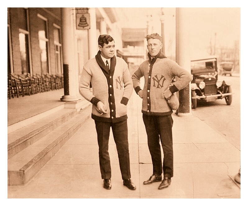 mydaguerreotypeboyfriend:  This is how you rock a shawl-neck cardigan. Take note.