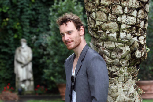 fassbender-mcavoyobsessed: I want Michael to do a photoshoot with kittens. Where he’s holding 