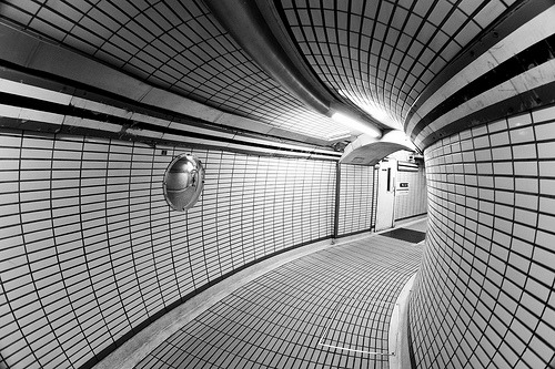 heavenweather:  blackandwhite:  London Revisited - Underground (by Ender079)  this