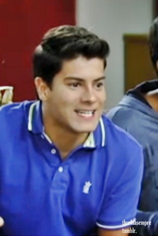  só eu amo essa carinha que o Thur faz ? 