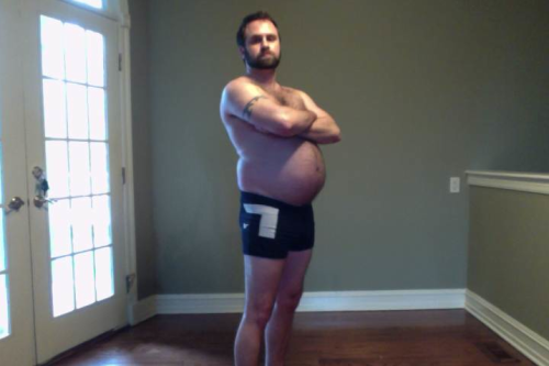 baerenjunge:  This jock rocks that gut like no other.