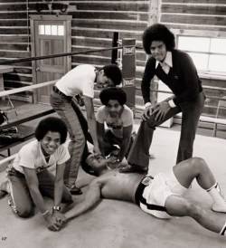 tobelong:  The Jackson 5 Vs Muhammad Ali 