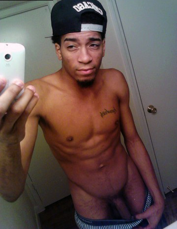 lowkeyfreak:  SEXY PICS!!   href=â€http://4theloveofdick.tumblr.com/post/18185621124/pretty-ass-dickâ€