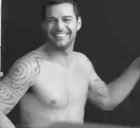 alekzmx:  In need of some SEXY Ricky? Of course, as always! 