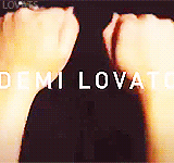  Demi diz que “Stay Strong” faz ela se lembrar que tem milhões de lovatics perto