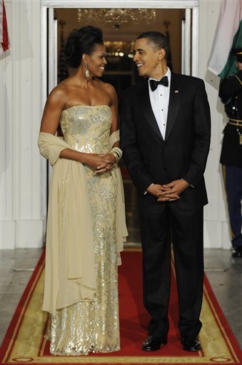 sanityscraps:  ethiopienne:  cimness:  The Associated Press, a news service subscribed to by news outlets all over the world, distributed a story about the first Obama Administration State Dinner. In the story, sent in by Elisabeth R., Samantha Critchell