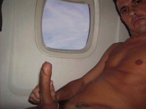 Porn Pics traveljerkoff:  Flyday Friday! Plane showoff.