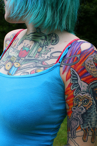 panda-face-mew:  wow!!! Sewing tattoo &lt;3 