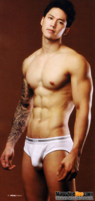 koreanamericangay:  that bulge… in white briefs…is making me wet