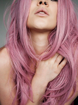 I really want to dye my hair this color!!