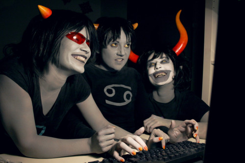 jackandsuzu:Terezi and Gamzee having fun… <3Huge inspiration was this.Terezi -> Kimi, Karkat -