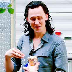 bloggingthetrench:  NO. NONONO. I CAN’T HANDLE YOUR LOKI HAIR WITH YOUR NOT-LOKI CLOTHES.  I will take your smile however.  I submit.