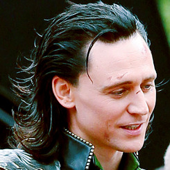 bloggingthetrench:  NO. NONONO. I CAN’T HANDLE YOUR LOKI HAIR WITH YOUR NOT-LOKI