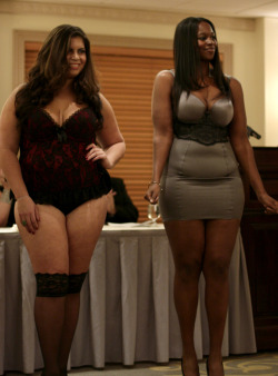 Two Sexy Plus Models. [Follow For Loads More Like This] - Certified #Killerkurves 