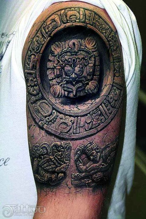 leecas:  THE most intricate tattoo I’ve ever seen