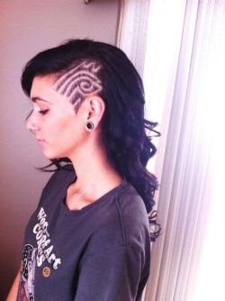 fuckingsarahing:  sometimes i miss having an undercut