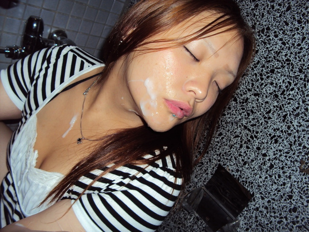 erositei-orig:  mia in public toilet(facial).