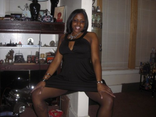 thicksexywomen:  pussyisparadise:  The one & only Choclatedream from rude.com I used 2 beat my dick like a prisoner of war watching her squirt!      (via TumbleOn)