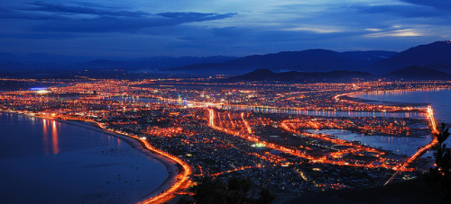 becauseiwantaphotoblog:  Da Nang City by gienkhan on Flickr. 