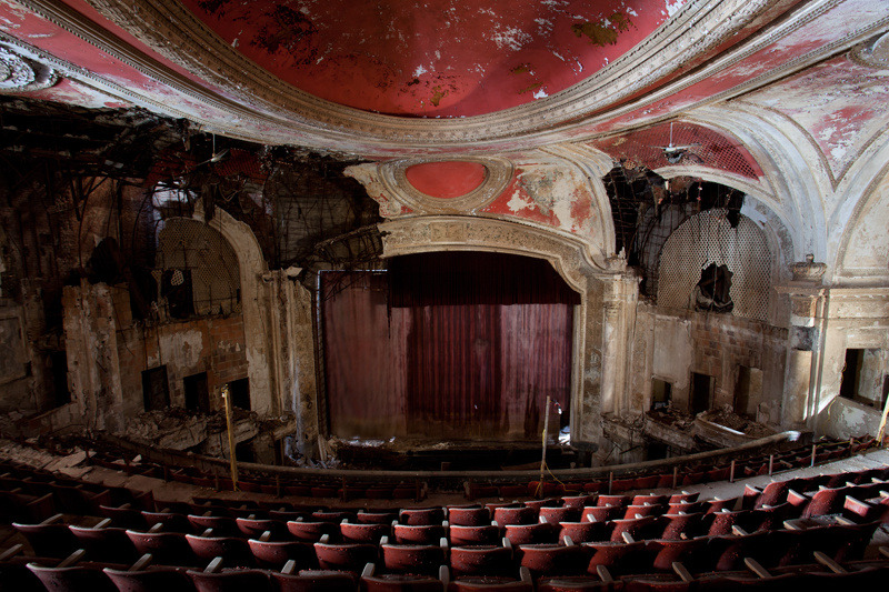 wewantrevolutiongirlstylenow:  Abandoned Theatres and Cinemas of the Northeastern