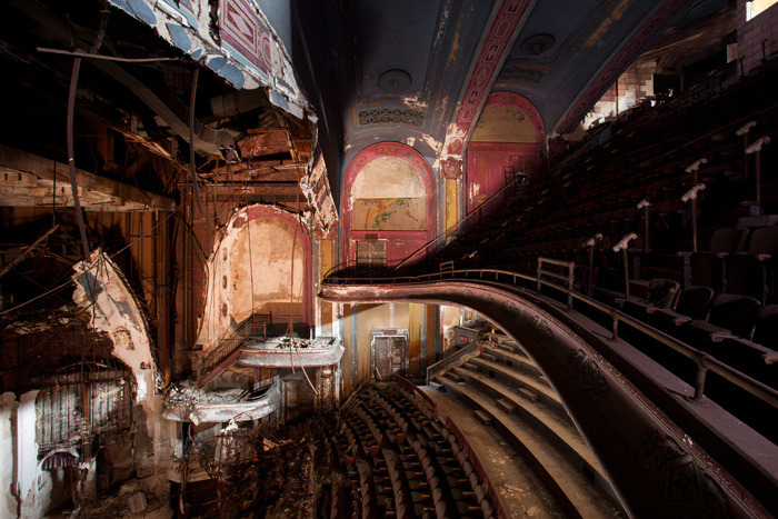 wewantrevolutiongirlstylenow:  Abandoned Theatres and Cinemas of the Northeastern