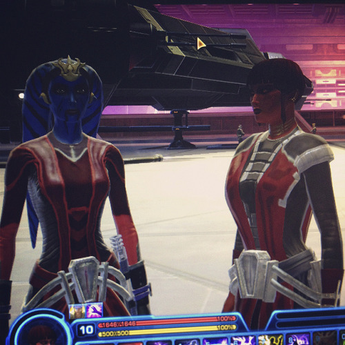 (113/365) Started playing SW:ToR with Ryan and Nina! I made a Sith Sorcerer (pictured on the right) 