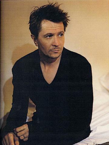 Porn pupilpleasures:  Gary Oldman  photos