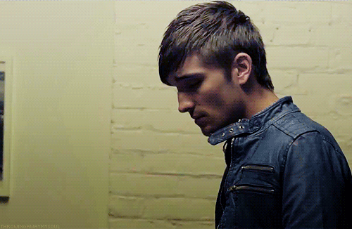parker-pecks:  nooo let me cry 