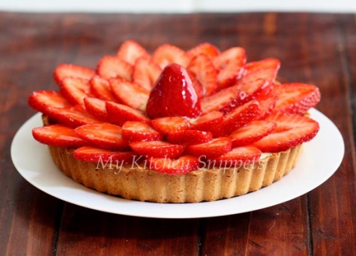 Porn Pics gastrogirl:  beautiful strawberry tart. 