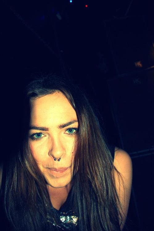 Hi, I&rsquo;ve got a septum which I absolutely love!^^ glowsticksanddiscolights.tumblr.co