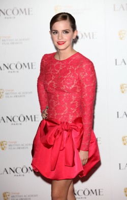 emmawatson:  Emma Watson showes up at Lancome’s Pre-BAFTA Cocktail Party in London.