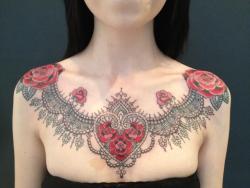 stephaniedanielle:  This is one of the prettiest chest pieces I’ve ever seen. 