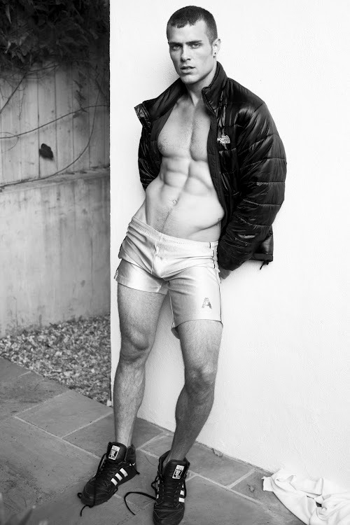 skinnyjeansandsex:   Zac Taylor by Doug Inglish       
