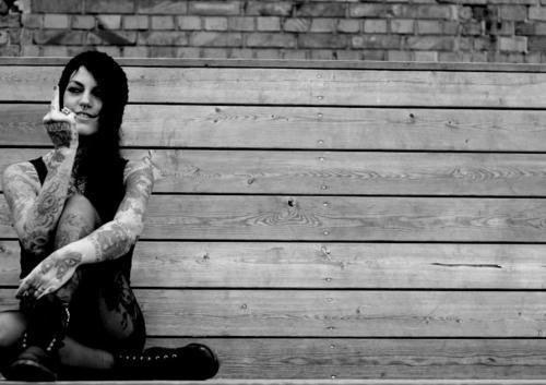 girlofrocknroll:  For more Rock n’ Roll click here
