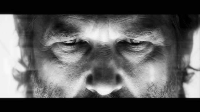 Gaze&hellip;..