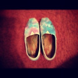 Brought out the tie dyed #toms today  (Taken