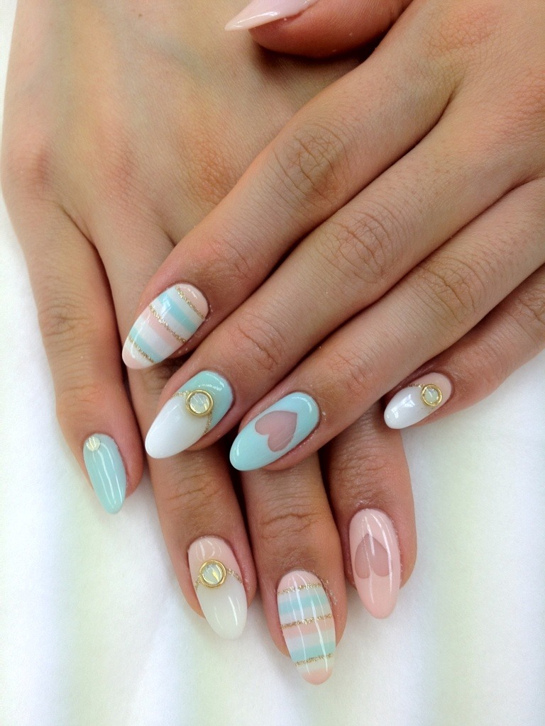 nailpop:
“pastel sweet heart
”