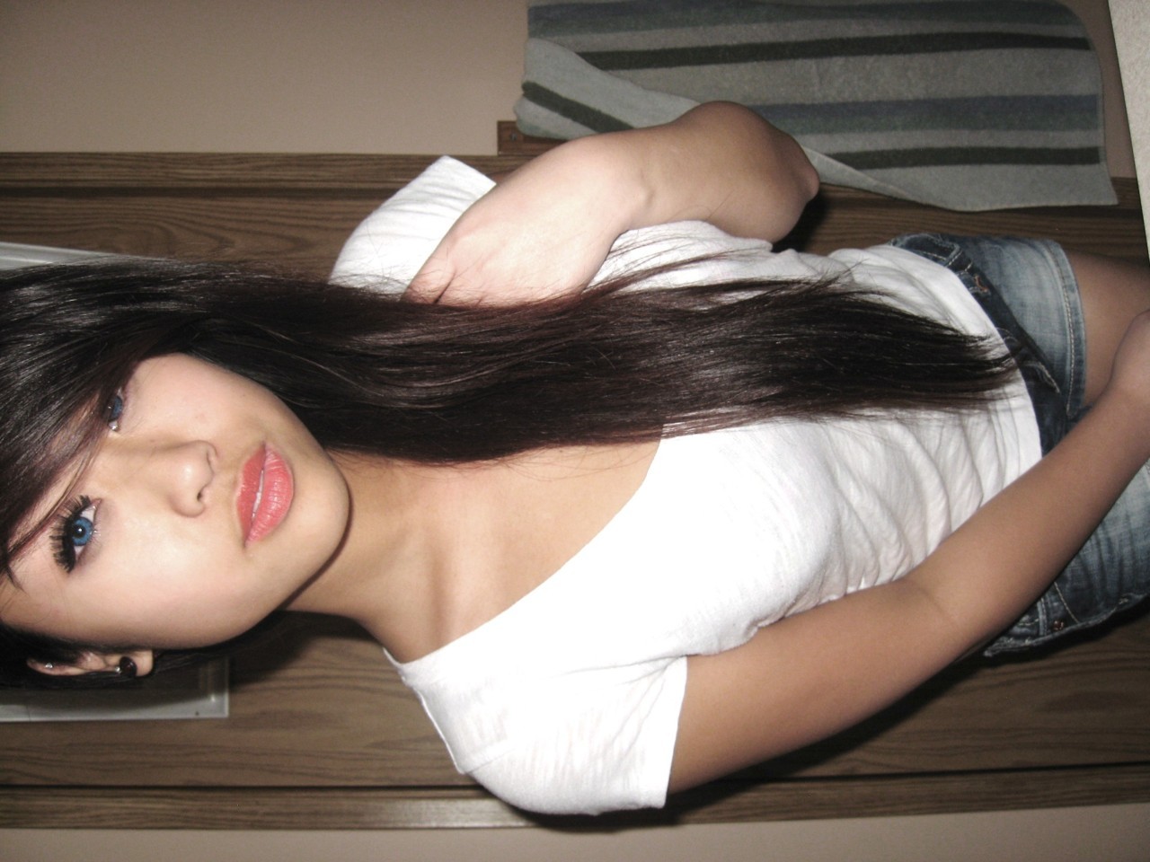 lisanguyeen:  Rebloggin’ myself.  Good morning! c: