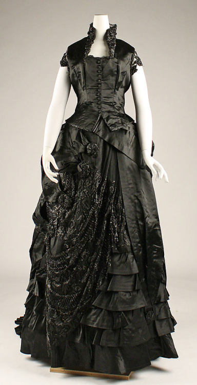 omgthatdress: Dinner Dress 1870s The Metropolitan Museum of Art