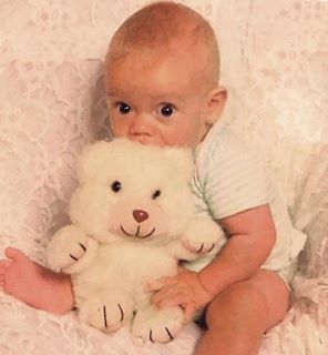 potatoesforhoran:  louismysuperman:  Baby Harreh, omg isn’t he the cutest !  forever