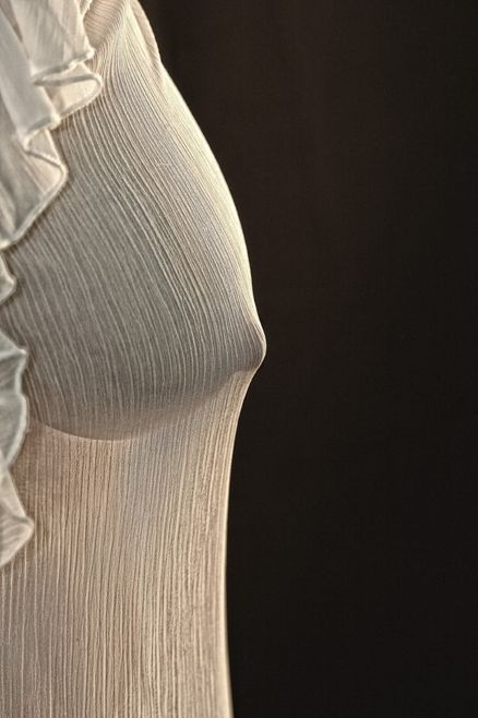 beautycrazy:  theindifference:  !  very nice pic. good viagra index. but her tit