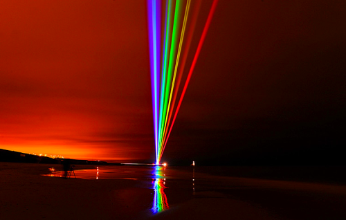 kateoplis:
“Whitley Bay, England: American artist Yvette Mattern’s Global Rainbow, which celebrates Martin Luther King Day, lights up the north-east coastline to herald the 2012 Olympic Games.
”
Magnificent!
