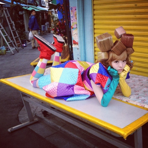 hajikeru:  Kyary posted some photos on her twitter and blog yesterday, from the photo session at Asa