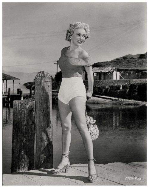 http://nudevintage.tumblr.com/post/18507009401