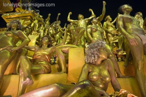 2 much nudity : Vila Isabel samba school